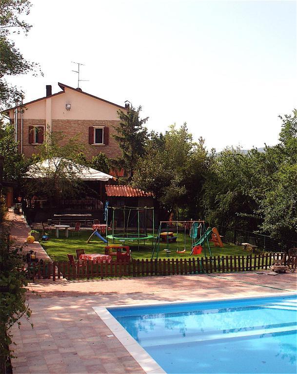 Agriturismo Ca' Isotta Castello di Serravalle Exterior photo
